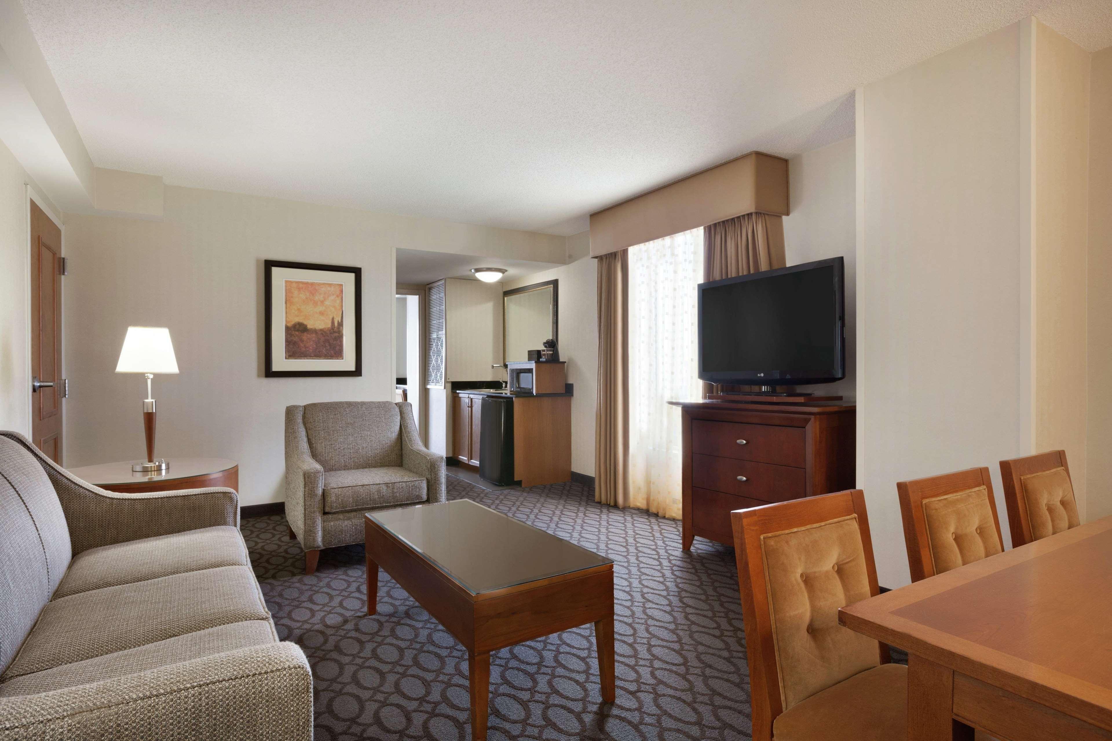 Embassy Suites By Hilton Dulles North Loudoun Экстерьер фото