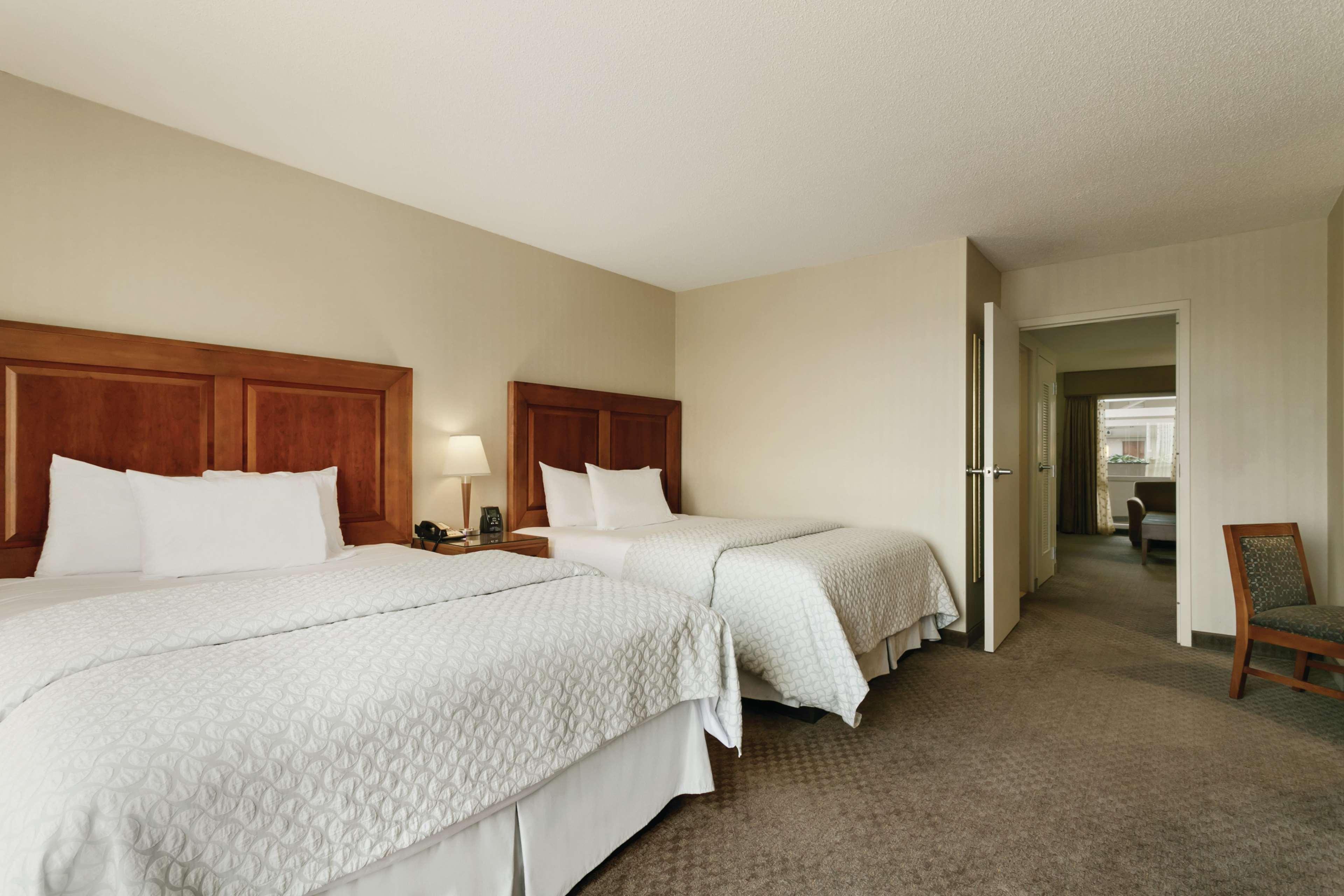 Embassy Suites By Hilton Dulles North Loudoun Экстерьер фото